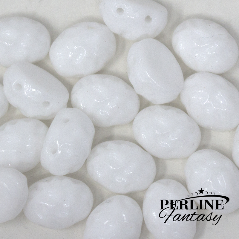 Cabochon Baroque White 8 x 6 Mm