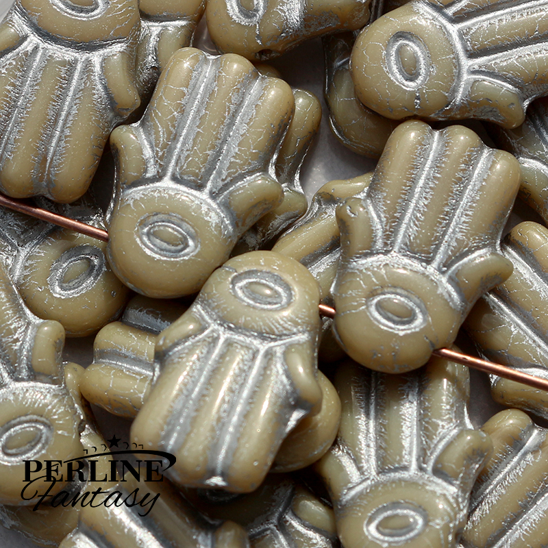 Mano di Fatima Opaque Beige / Silver 20 x 14 Mm