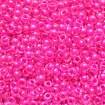 Rocailles Miyuki 11/0 Fuchsia Lined Crystal (209)