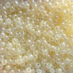 Rocailles Miyuki 11/0 Cream Ceylon (527)
